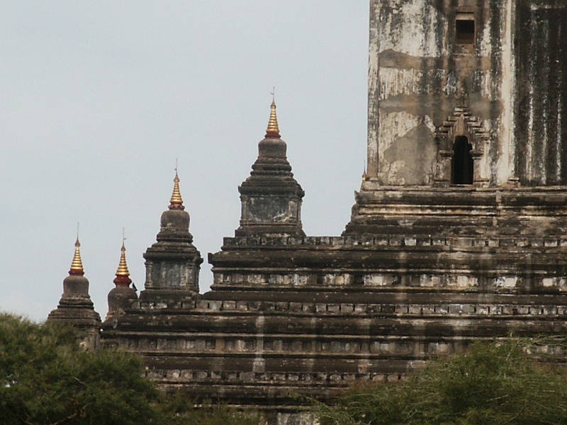 PICT3362_Thatbyinnyu.JPG